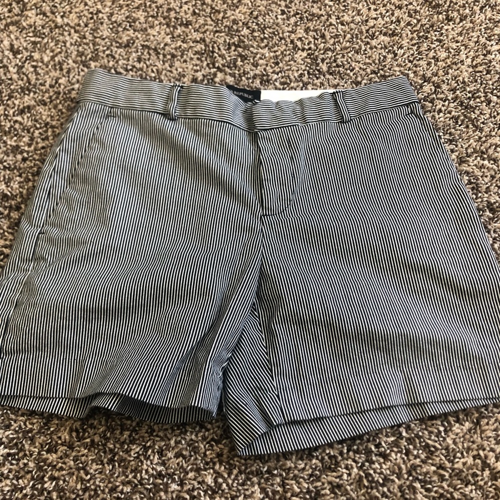 Black and white striped mis length short